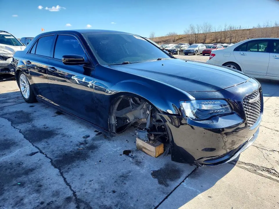 2016 CHRYSLER 300 LIMITED  