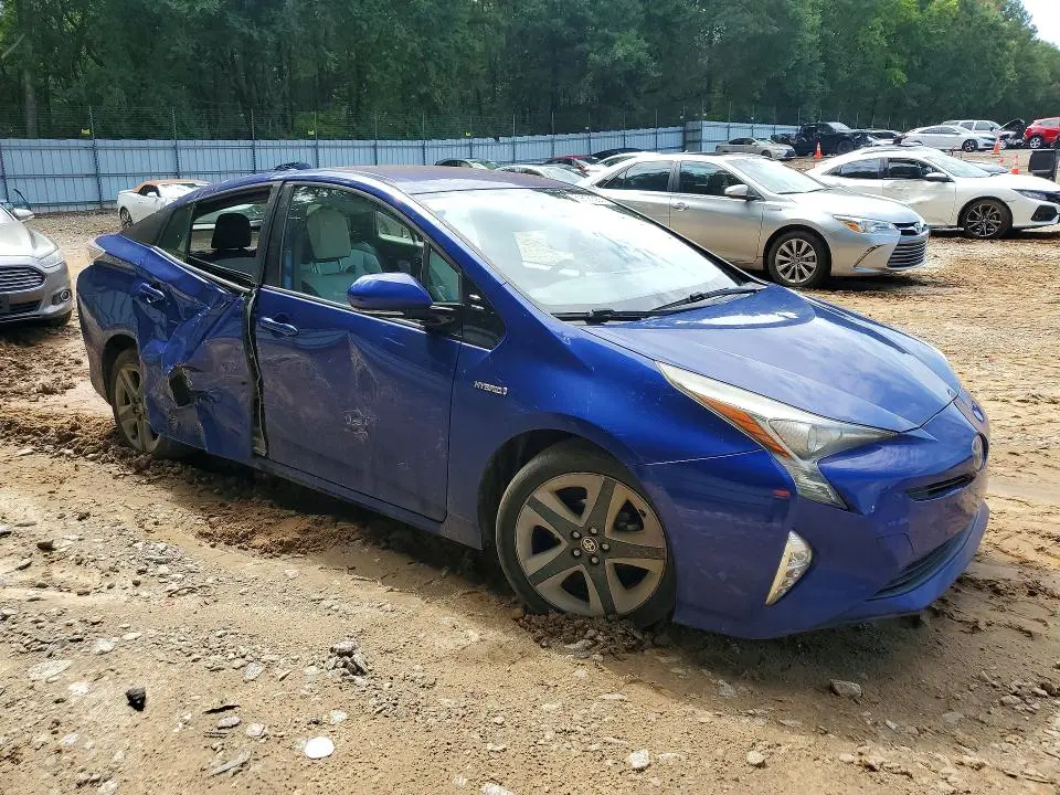 2017 TOYOTA PRIUS FOUR TOURING  