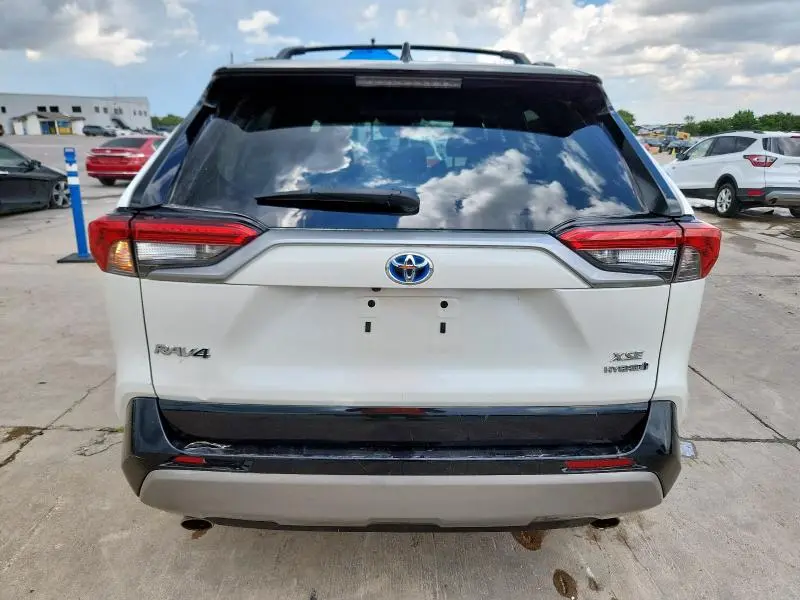 2022 TOYOTA RAV4 XSE  