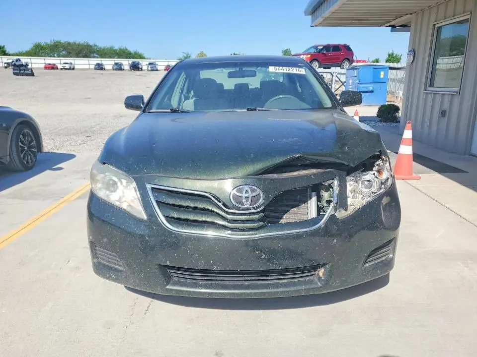 2010 TOYOTA CAMRY LE  