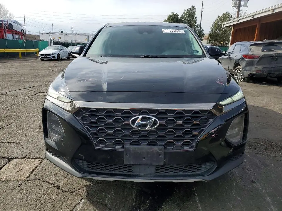 2019 HYUNDAI SANTA FE SE  