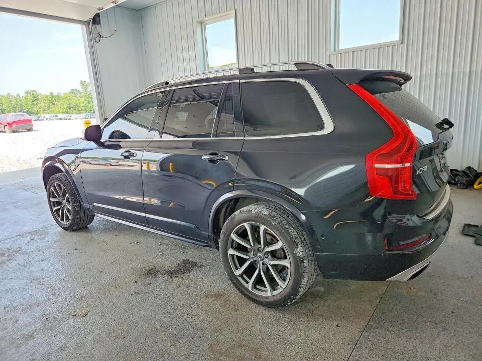 2017 VOLVO XC90 T6  