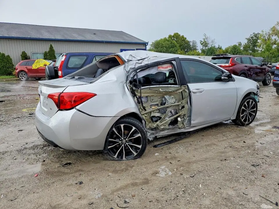 2019 TOYOTA COROLLA SE  