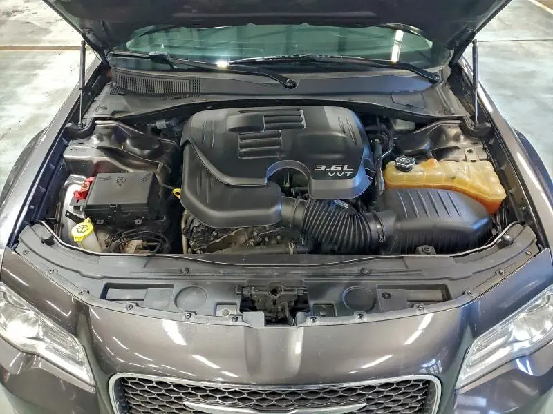 2019 CHRYSLER 300 LIMITED  