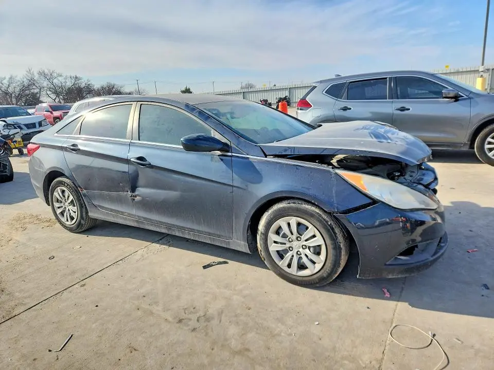 2012 HYUNDAI SONATA GLS  