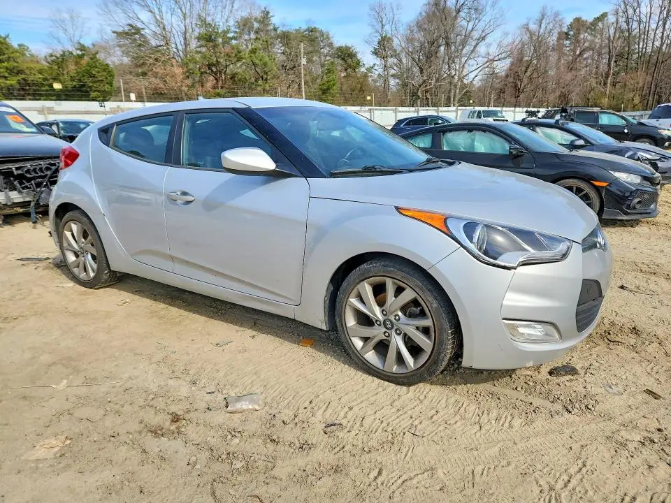 2017 HYUNDAI VELOSTER BASE  