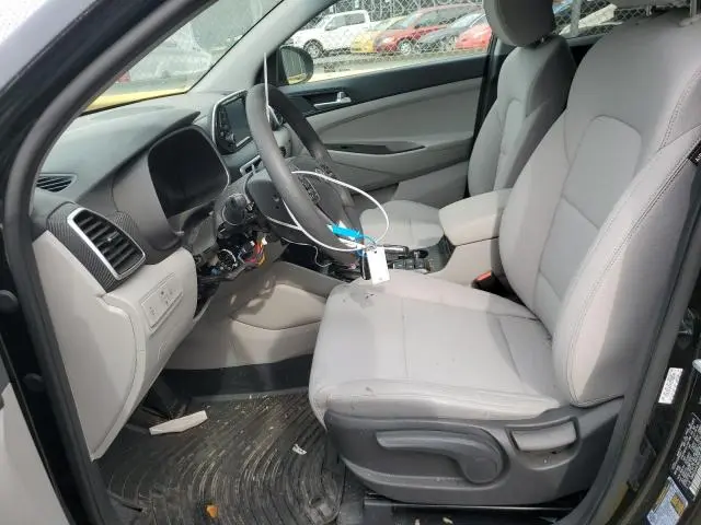 2021 HYUNDAI TUCSON SE  