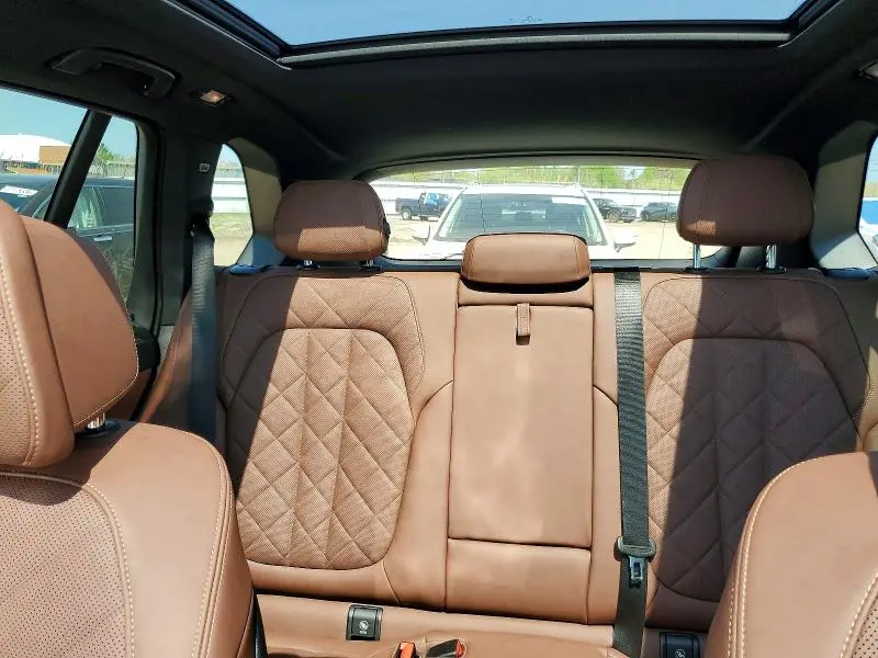 2025 BMW X5 M60I  