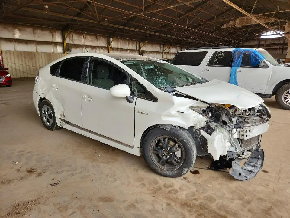 2013 TOYOTA PRIUS THREE  
