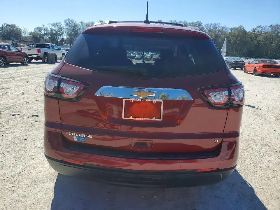 2017 CHEVROLET TRAVERSE LT  