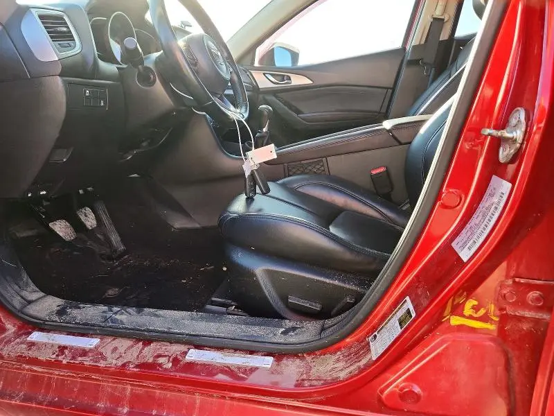 2017 MAZDA 3 TOURING  