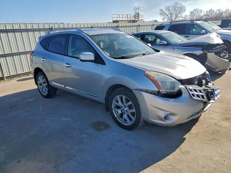 2013 NISSAN ROGUE S  