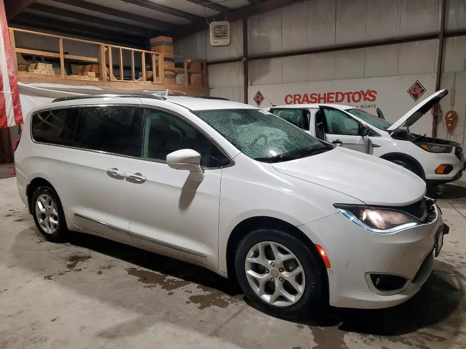 2018 CHRYSLER PACIFICA TOURING L PLUS  