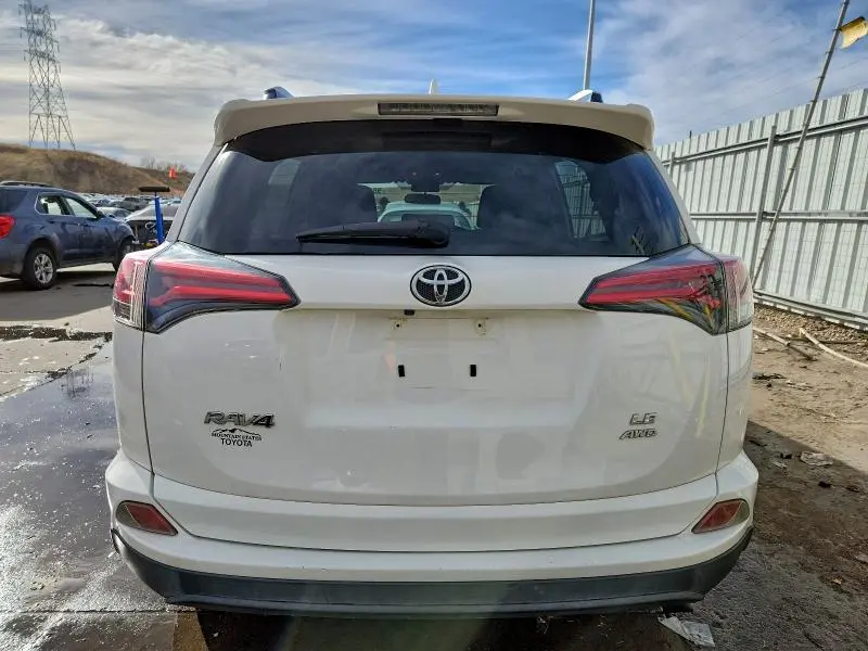 2016 TOYOTA RAV4 LE  