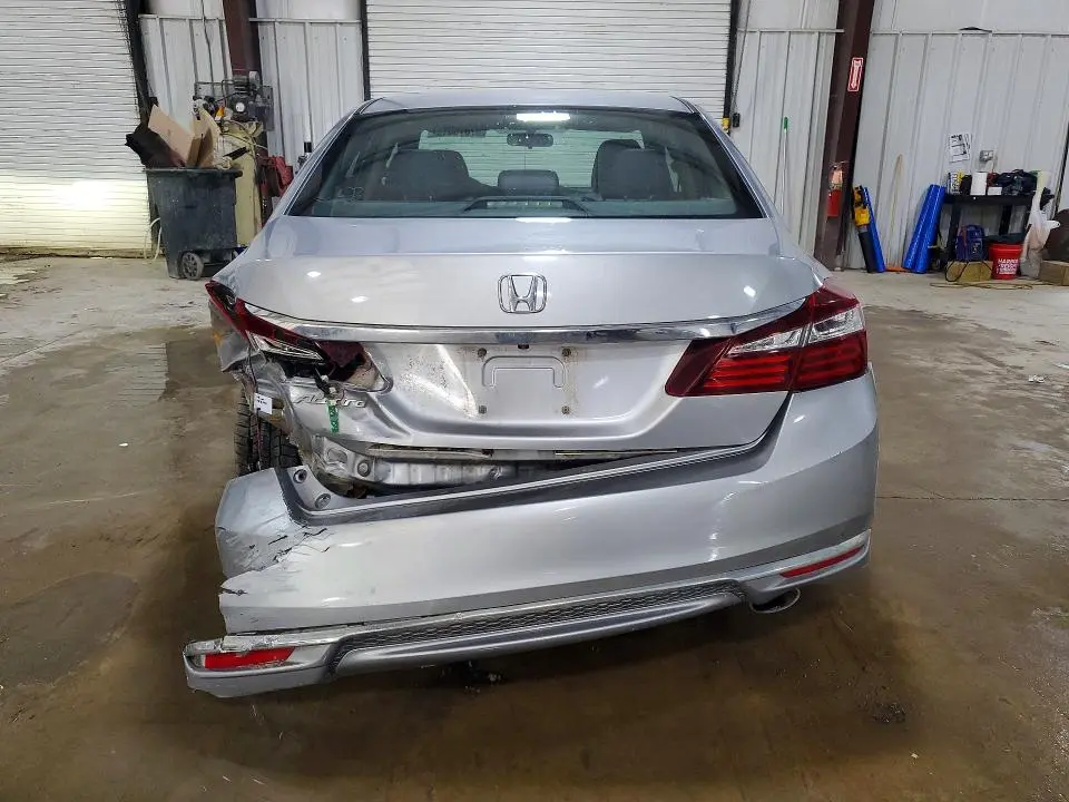 2017 HONDA ACCORD LX  