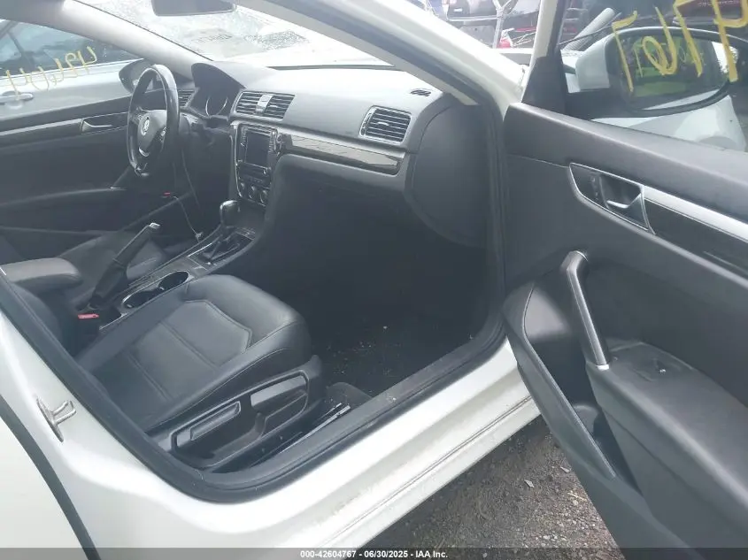 2018 VOLKSWAGEN PASSAT 2.0T SE