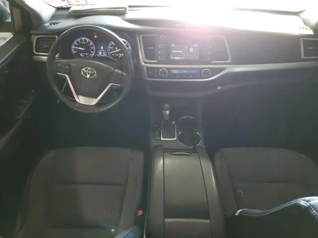2015 TOYOTA HIGHLANDER LE  