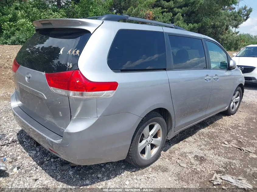 2012 TOYOTA SIENNA LE V6 8 PASSENGER