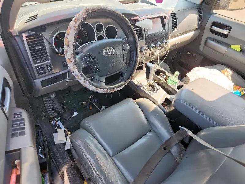 2013 TOYOTA SEQUOIA LIMITED  