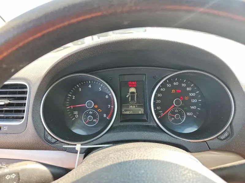 2013 VOLKSWAGEN GOLF   