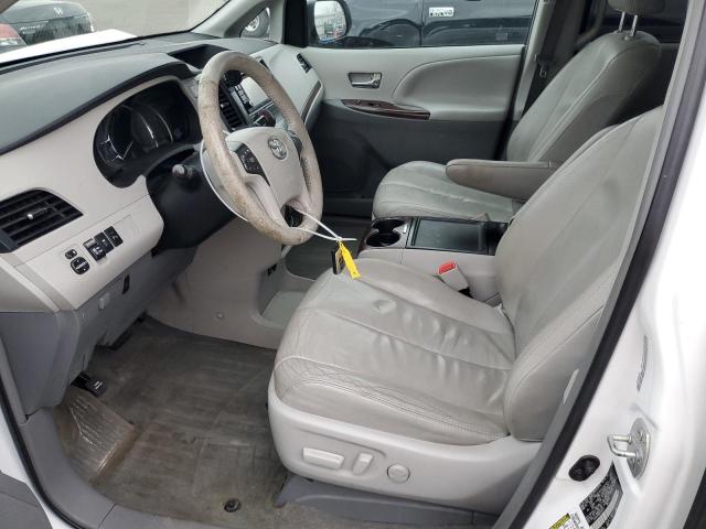 2013 TOYOTA SIENNA XLE