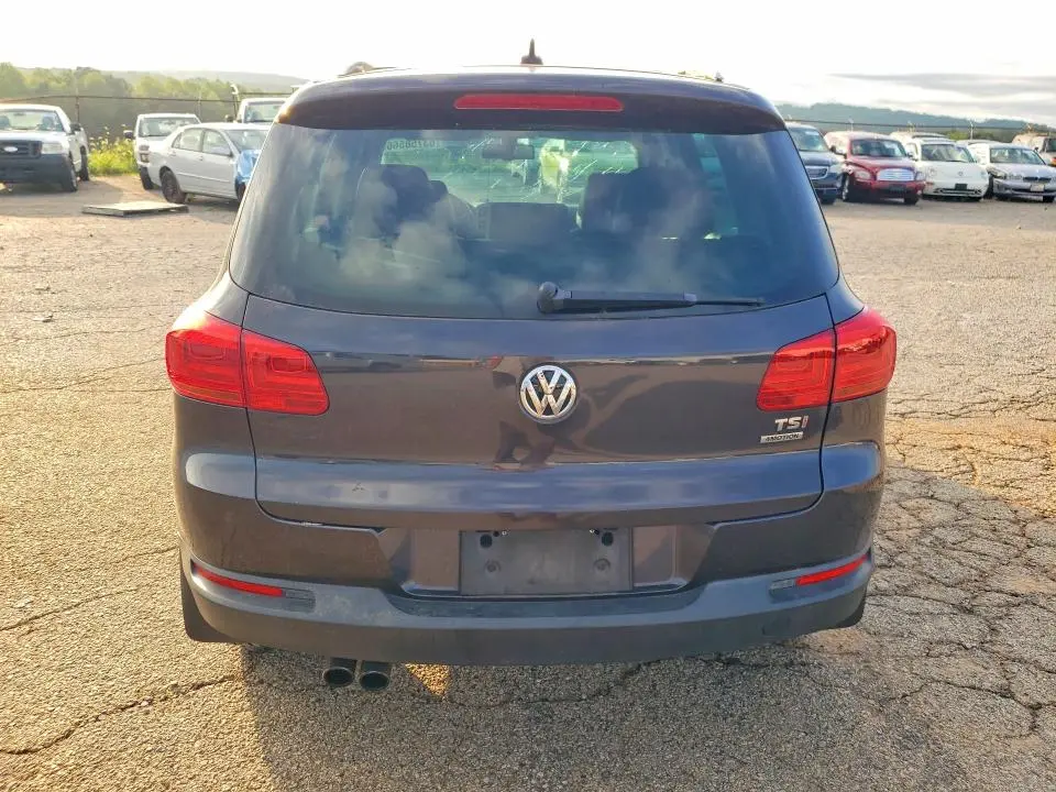 2016 VOLKSWAGEN TIGUAN S  