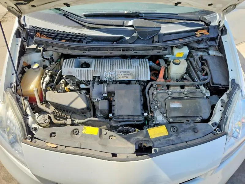 2013 TOYOTA PRIUS THREE  