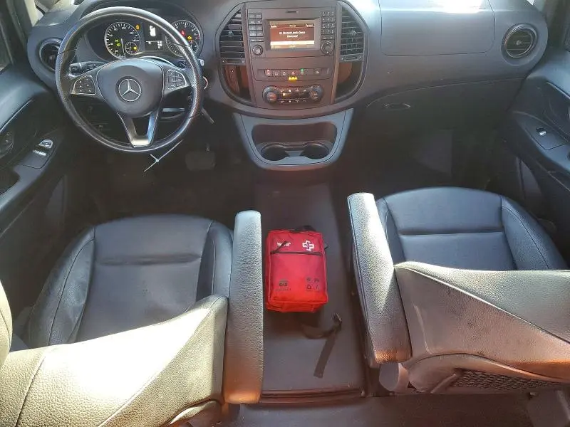 2018 MERCEDES-BENZ METRIS   