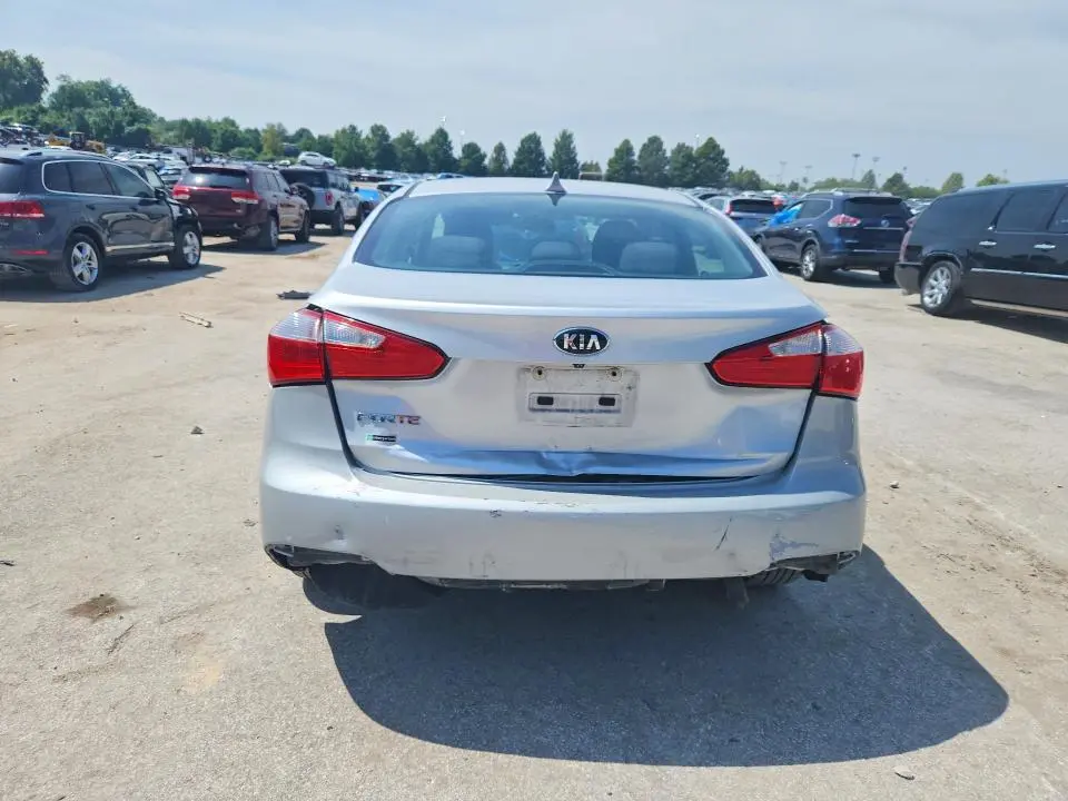 2016 KIA FORTE LX  