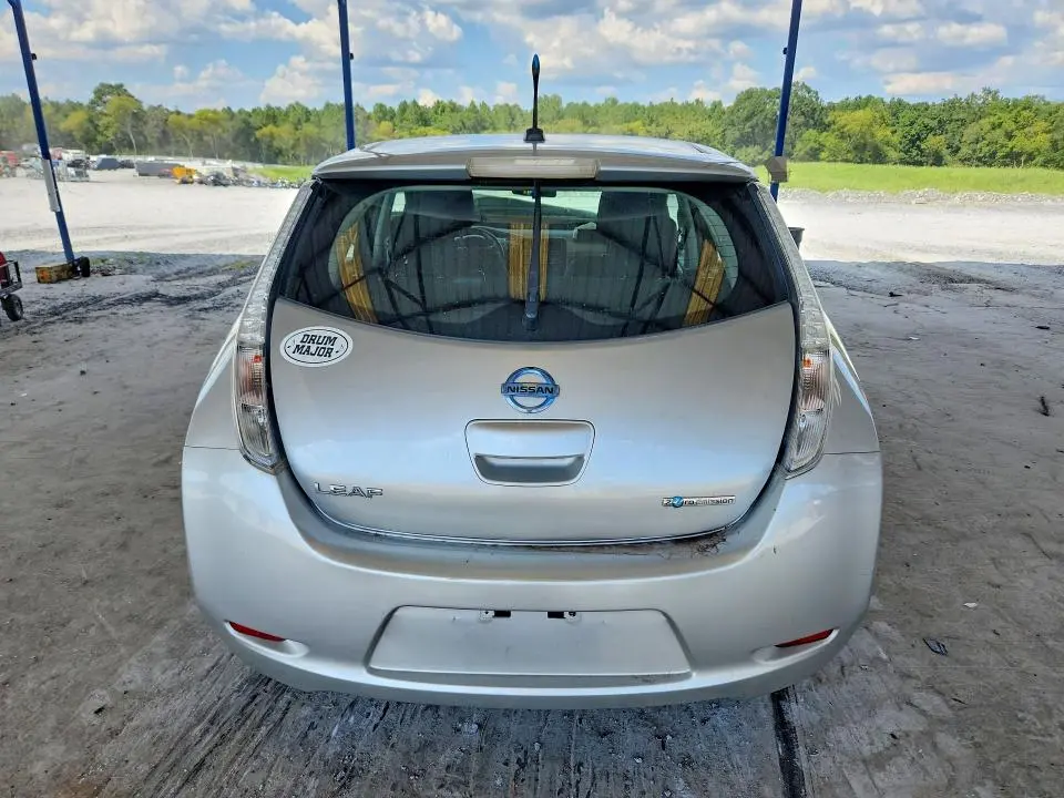 2013 NISSAN LEAF S  