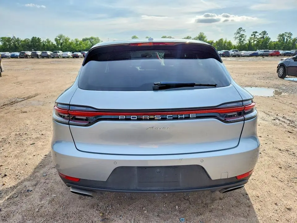 2020 PORSCHE MACAN   