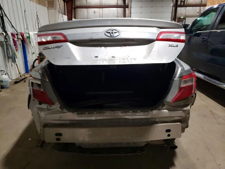 2012 TOYOTA CAMRY XLE  