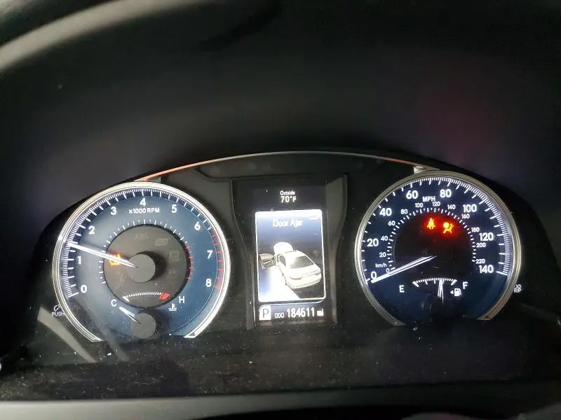 2015 TOYOTA CAMRY XLE  