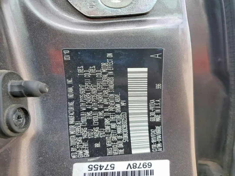 2011 TOYOTA SIENNA LE  