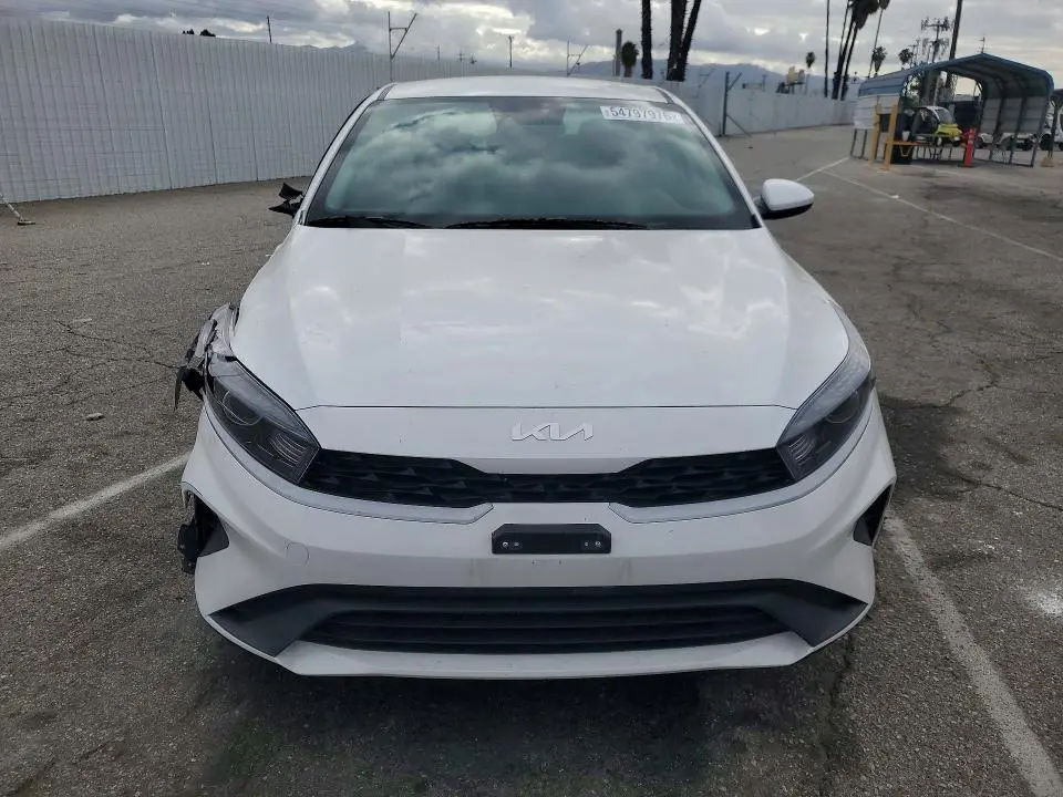 2024 KIA FORTE LXS  