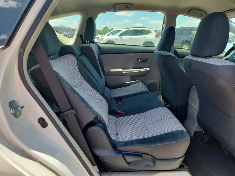 2015 TOYOTA PRIUS V THREE  