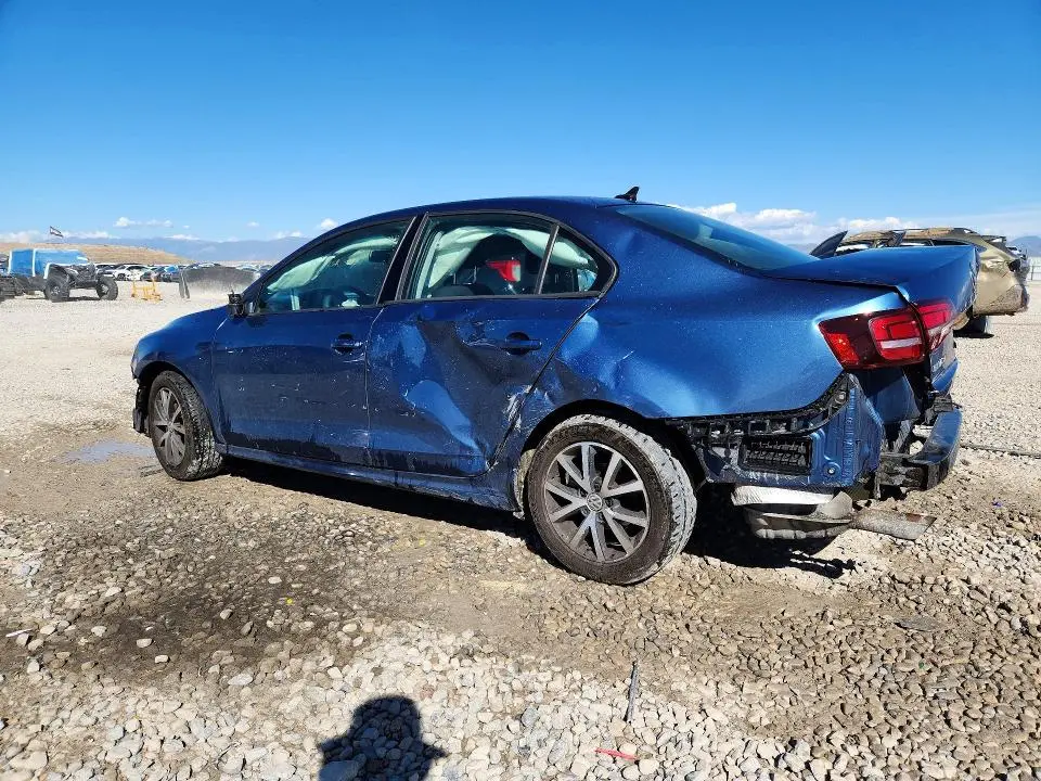 2016 VOLKSWAGEN JETTA SE  