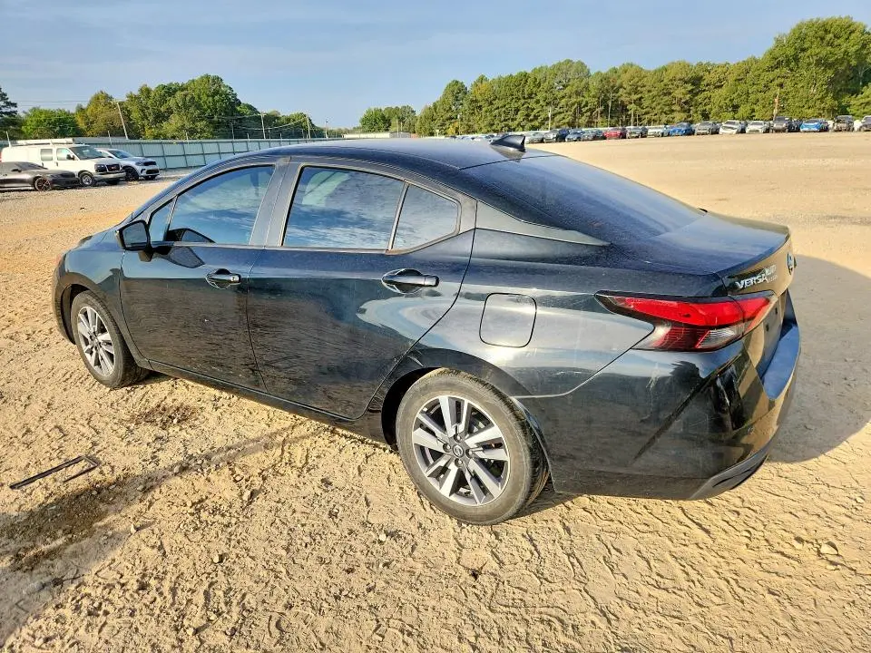 2020 NISSAN VERSA SV  