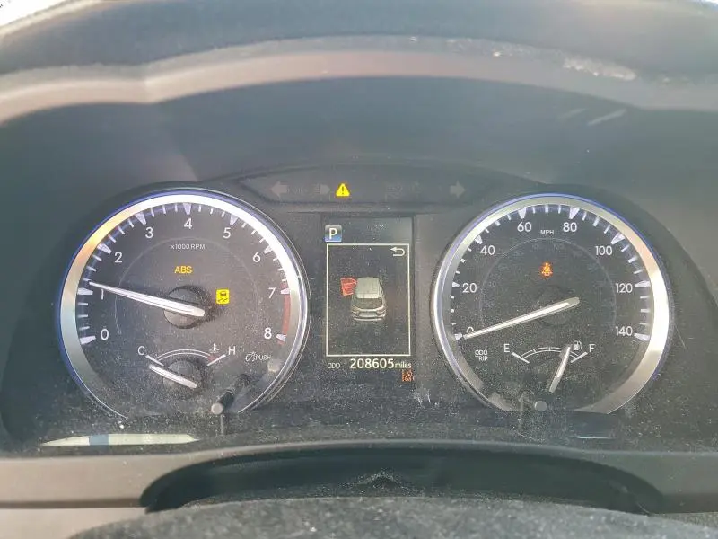 2017 TOYOTA HIGHLANDER SE  