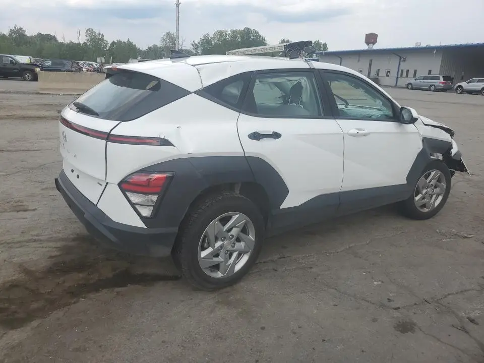 2025 HYUNDAI KONA SE  