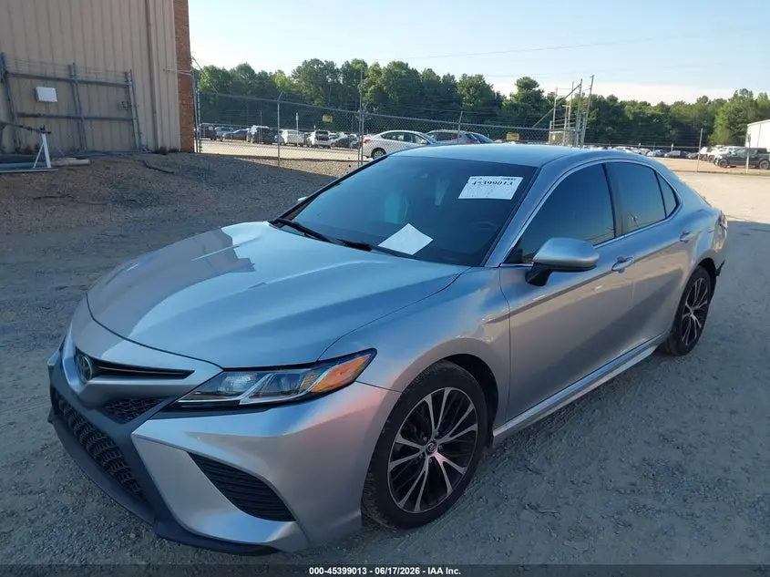 2019 TOYOTA CAMRY SE