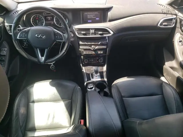 2017 INFINITI QX30 BASE  