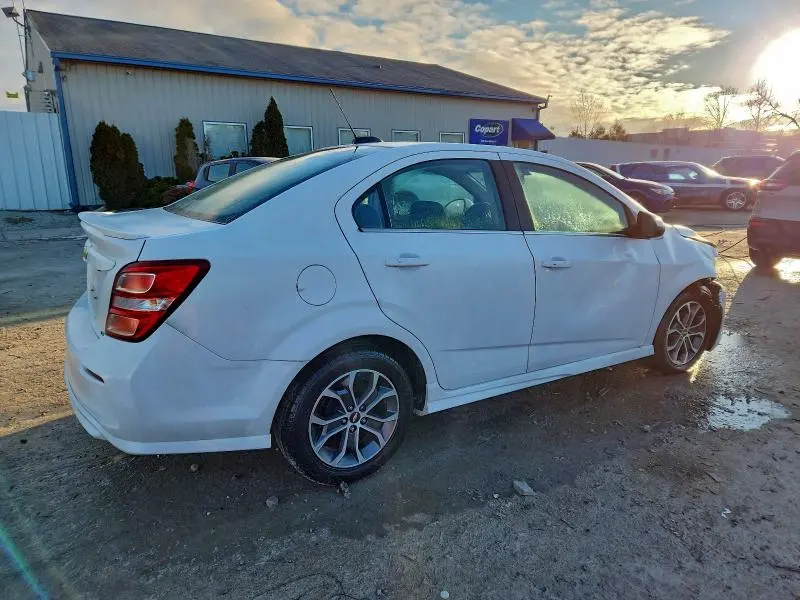 2017 CHEVROLET SONIC LT  