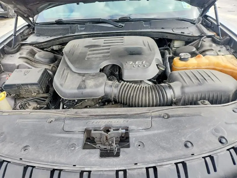 2015 DODGE CHARGER SE  