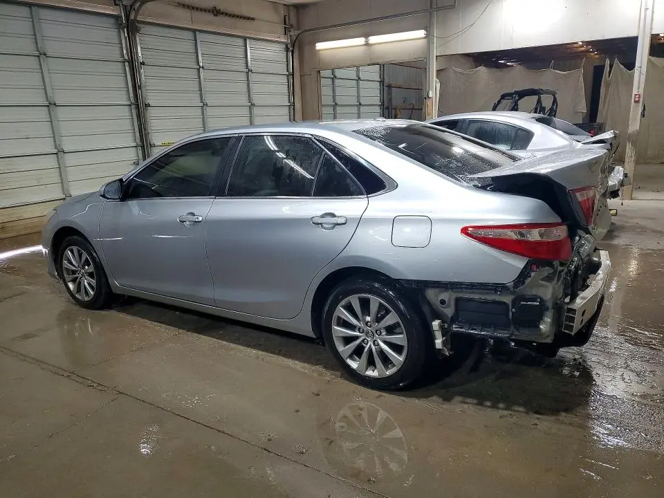 2015 TOYOTA CAMRY XLE  