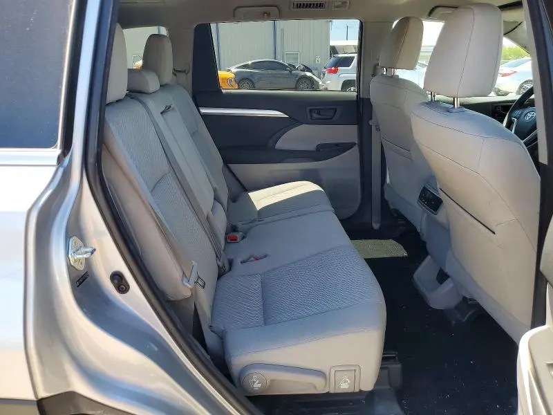 2014 TOYOTA HIGHLANDER LE  