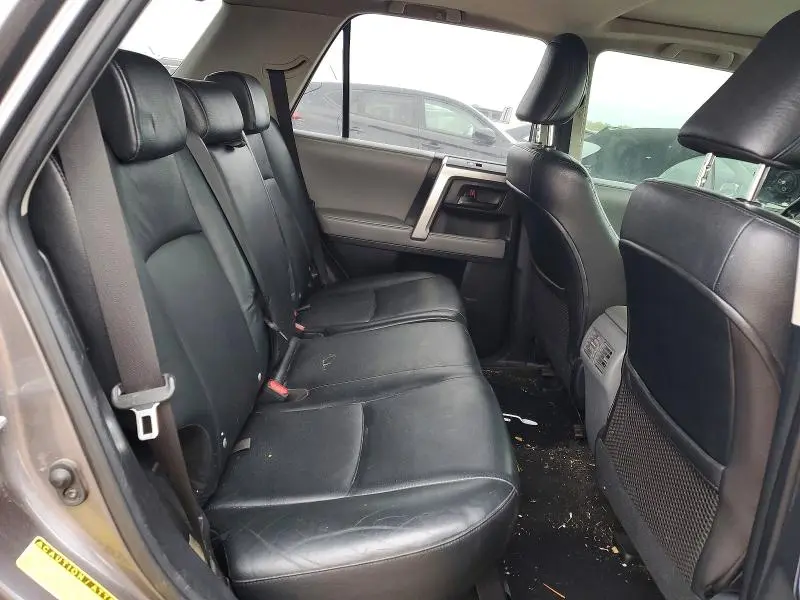 2010 TOYOTA 4RUNNER SR5  