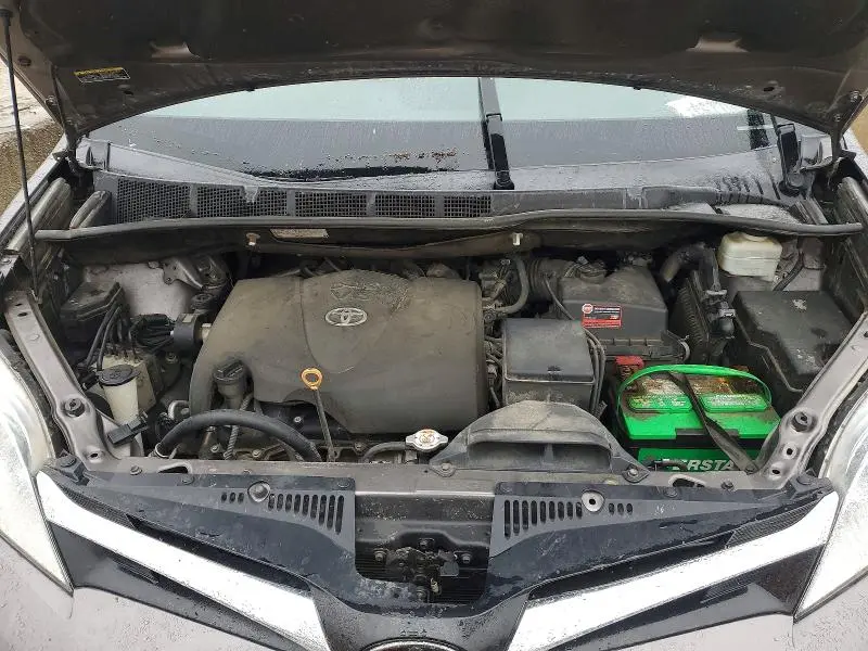 2020 TOYOTA SIENNA LE 8-PASSENGER  