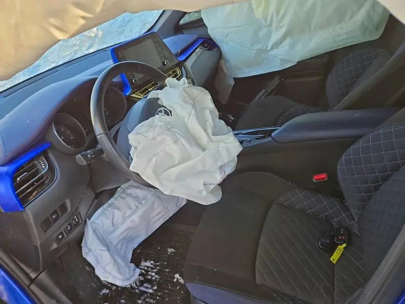 2020 TOYOTA C-HR XLE  