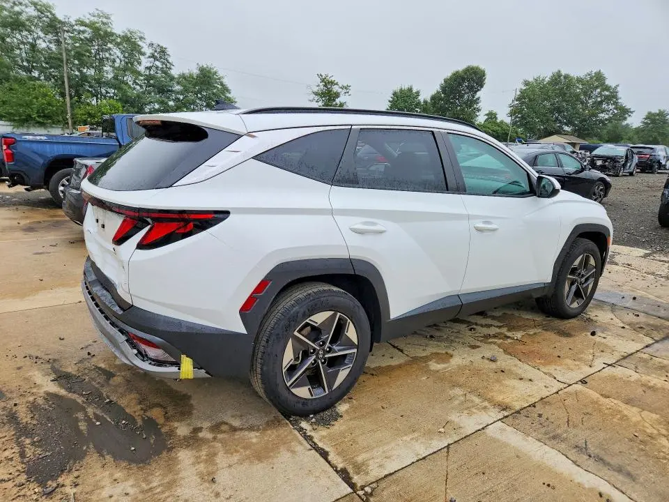 2025 HYUNDAI TUCSON SEL  